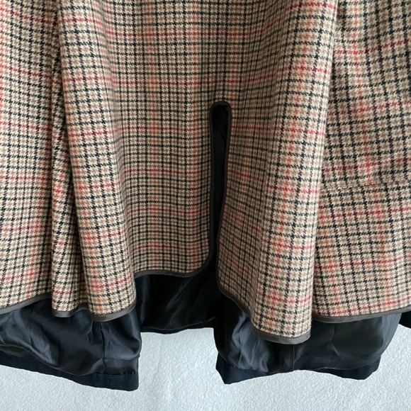 Lauren Ralph Lauren trench coat with removable inner liner. - Picture 9 of 10